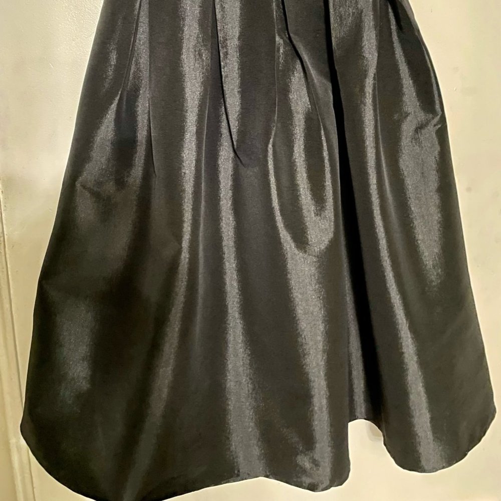 Black Pleated Maxi Skirt - Picture 2 of 5
